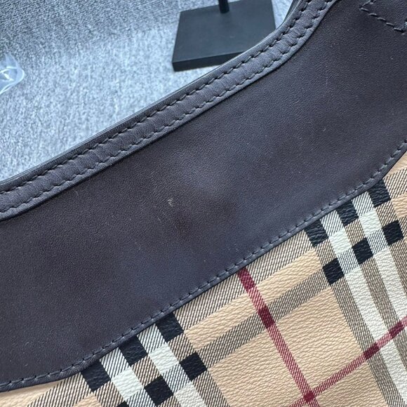 Burberry Leather Hand Bag 475-073125 - Picture 4 of 14